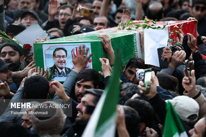 تشییع پیکر ۳۵ شهید جنگ رمضان در تهران