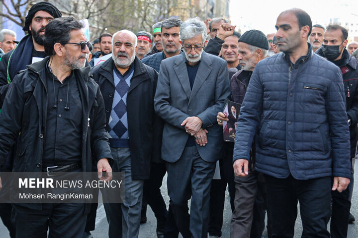 تشییع پیکر ۳۵ شهید جنگ رمضان در تهران
