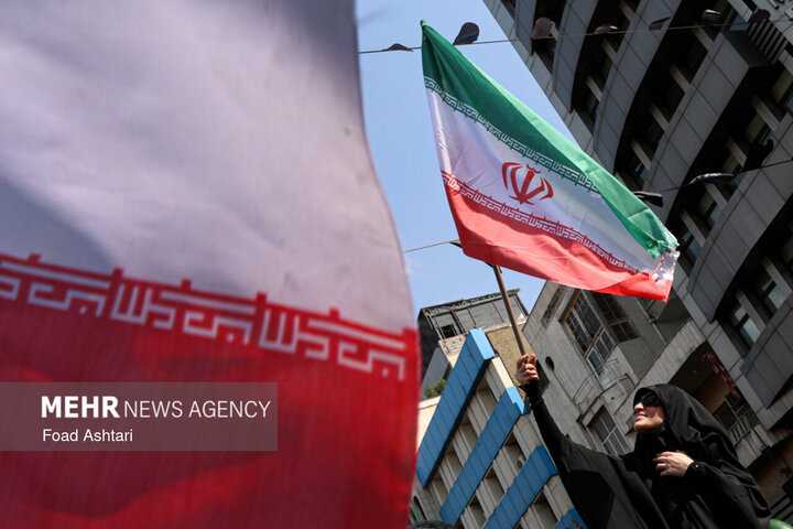 تشییع شهیدان لاریجانی، سلیمانی و شهدای ناو دنا