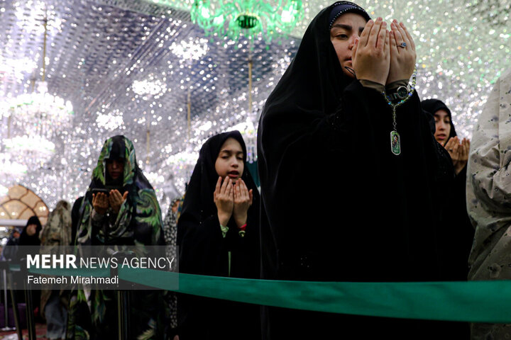 اقامه نماز عید سعید فطر در امام‌زاده صالح (علیه‌السلام)تهران