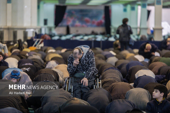اقامه نماز عید سعید فطر  در مصلای تهران 