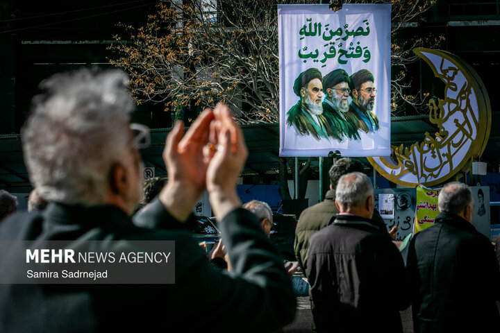 اقامه نماز عید سعید فطر در میدان شهید طهرانیمقدم تهران