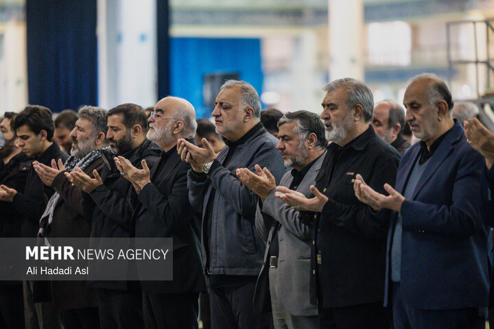 اقامه نماز عید سعید فطر  در مصلای تهران 