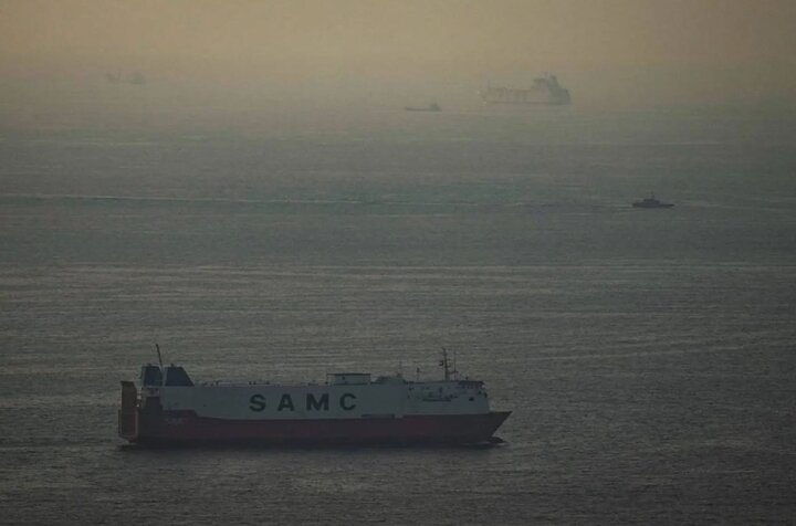 Chinese tanker sails through Strait of Hormuz