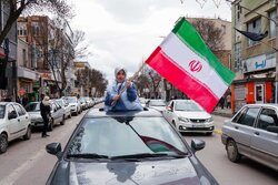 Seravan kentinde vatana destek için araç konvoyu oluşturuldu