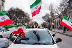 کاروان خودرویی اقتدار وطن در اردبیل