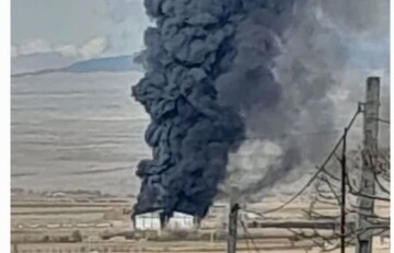 حریق در کارخانه یونولیت‌سازی گنبدکاووس؛ دود غلیظ خطراتی برای شهر ندارد