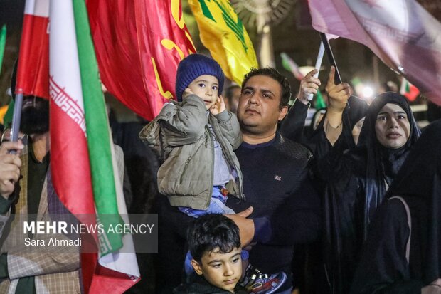مشهد در بیست و پنجمین شب اجتماعات خودجوش مردمی