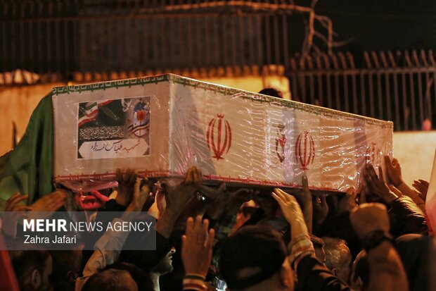 تشییع و تدفین شهید رسانه ملی «عباس فرزاد» در بندرعباس
