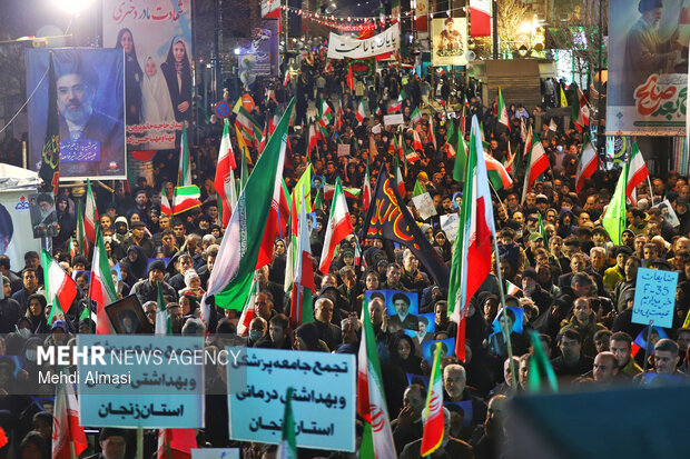 حضور باشکوه زنجانی ها در میدان دفاع از وطن