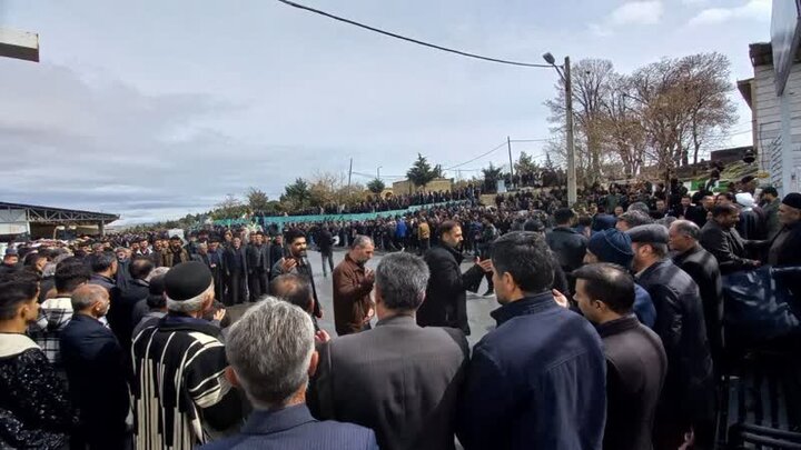 پیکر شهید «صدرا بهمنی» در الیگودرز تشییع شد