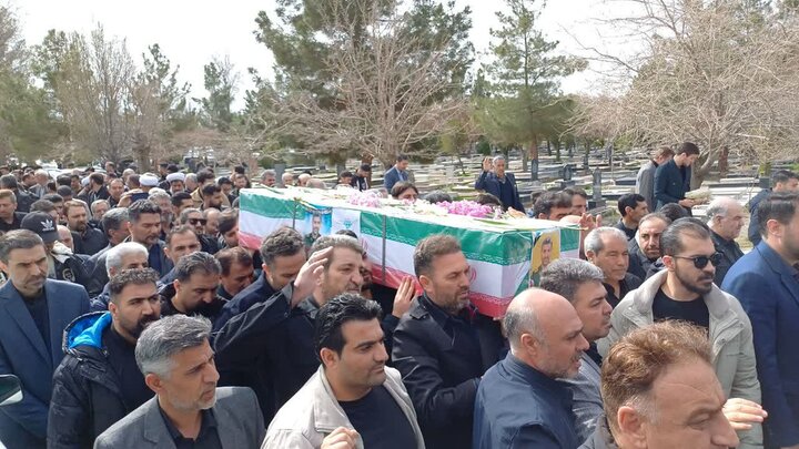 پیکر مطهر سردار شهید «مهدی ملائی» در میاندوآب تشییع شد