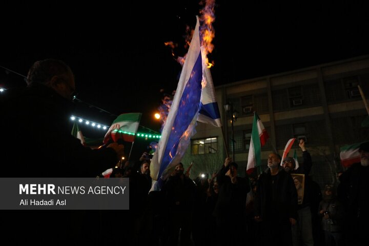 اجتماع حمایت از رزمندگان در میدان شهدا تهران