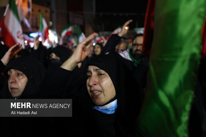 اجتماع حمایت از رزمندگان در میدان شهدا تهران