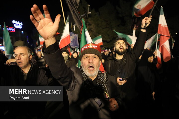 اجتماع حمایت از رزمندگان در  میدان شهید طهرانی مقدم تهران