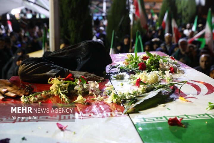 اجتماع حمایت از رزمندگان در میدان شهدا تهران