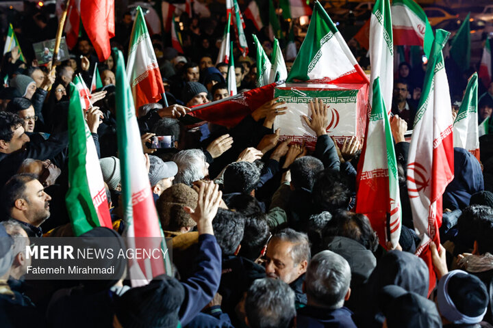 اجتماع حمایت از رزمندگان  در محله پونک تهران