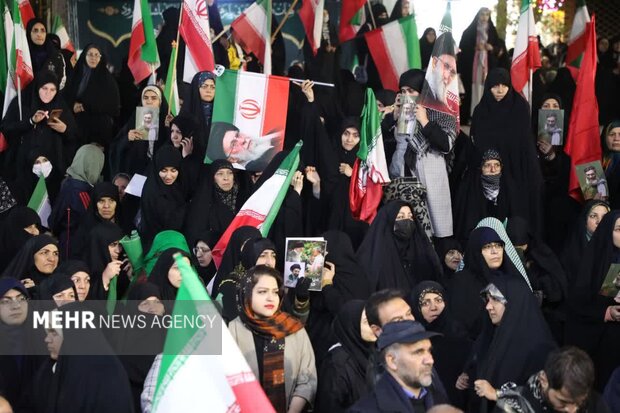 مردم سمیرم پای کار انقلاب
