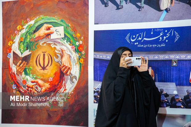 نمایشگاه «روایت یک نگاه» در مشهد