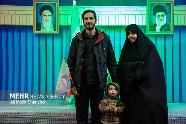 نمایشگاه «روایت یک نگاه» در مشهد