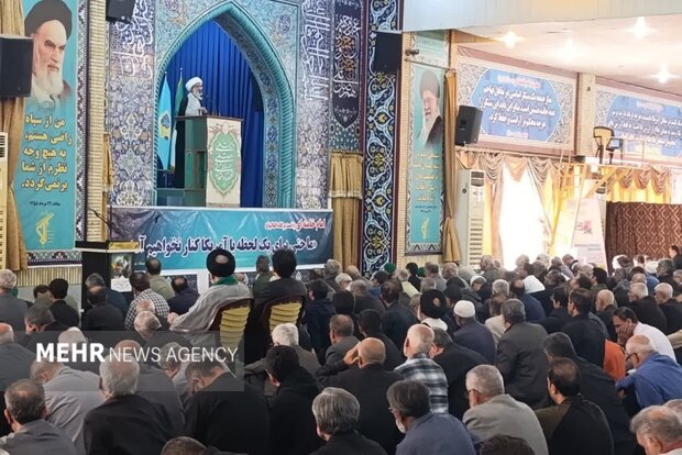 آیت‌الله صفایی بوشهری: خاک بوشهر گورستان متجاوزان است