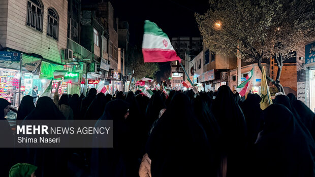 اجتماع حمایت از رزمندگان در مقابله با دشمن آمریکایی - صهیونی