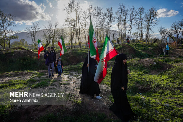 گردهمایی مادران و‌ کودکان شیرازی حامی مدافعان وطن