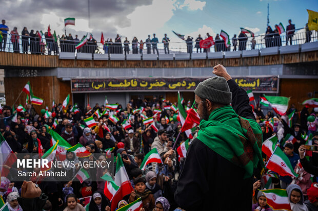 گردهمایی مادران و کودکان شیرازی حامی مدافعان وطن گردهمایی مادران و کودکان شیرازی حامی مدافعان وطن
