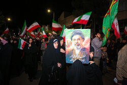 استمرار حضور انقلابی قمی ها در خیابان