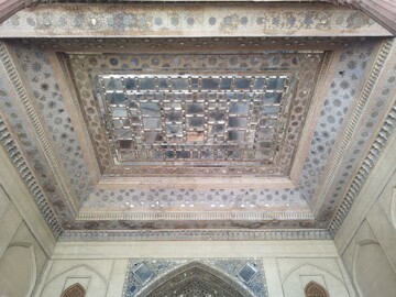 25 موقعا تراثيا في أصفهان تعرضوا للتخريب جراء الهجمات الصهيوأمريكية