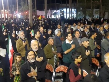 ملت ایران زیر پرچم امام رضا(ع)؛ تجدید بیعت مردم میبد با رهبر انقلاب