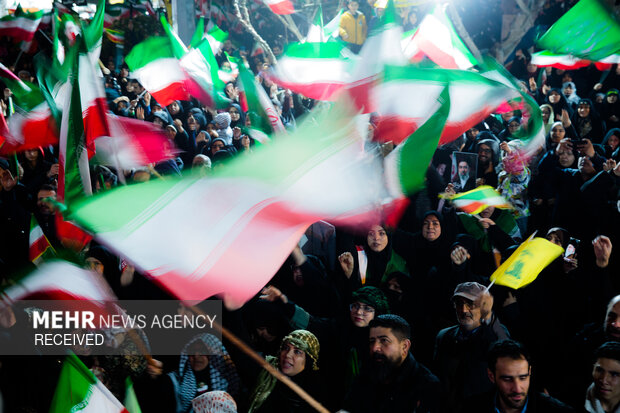 اجتماع حمایت از رزمندگان در مقابله با دشمن آمریکایی - صهیونی