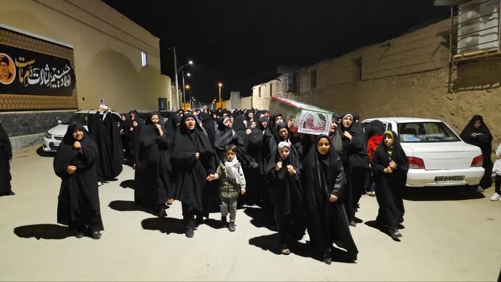 اشک و اندوه در چاهملک؛ پیکر ۲ شهیده خردسال جنگ رمضان تشییع شد
