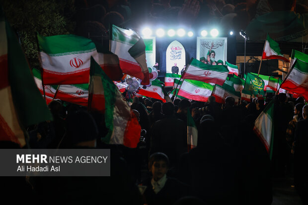 اجتماع حمایت از رزمندگان در مقابله با دشمن آمریکایی - صهیونی