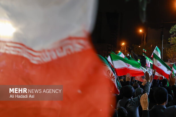 اجتماع حمایت از رزمندگان در مقابله با دشمن آمریکایی - صهیونی