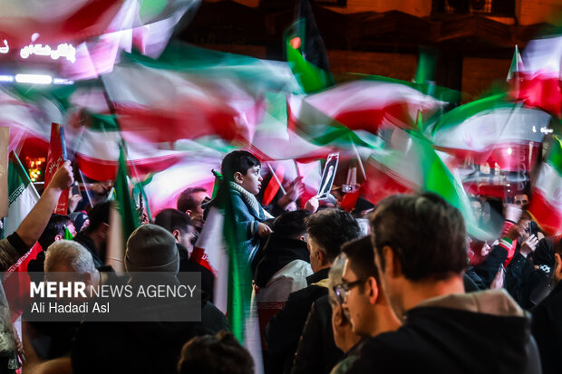 اجتماع حمایت از رزمندگان در مقابله با دشمن آمریکایی - صهیونی