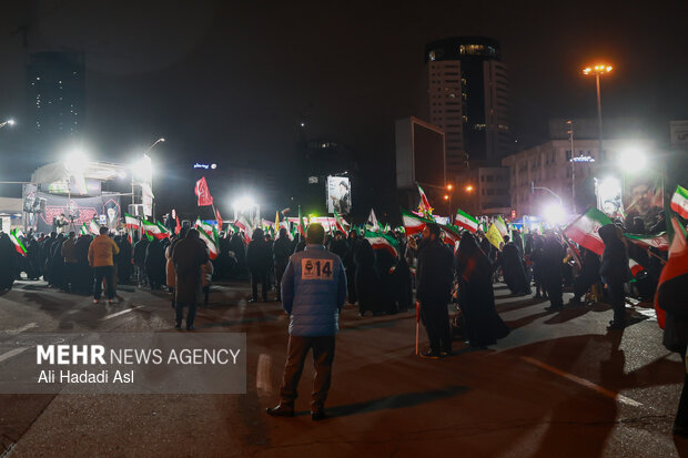 اجتماع حمایت از رزمندگان در مقابله با دشمن آمریکایی - صهیونی