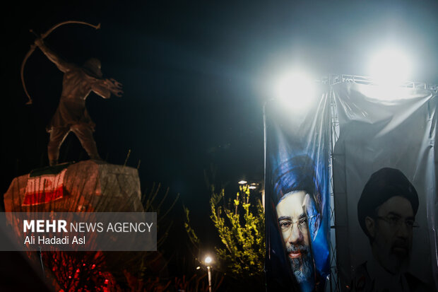 Tehraners hold gathering in confronting US-Israeli aggression
