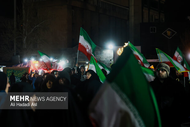 Tehraners hold gathering in confronting US-Israeli aggression
