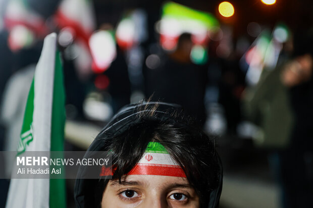 Tehraners hold gathering in confronting US-Israeli aggression
