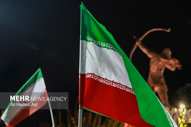 Tehraners hold gathering in confronting US-Israeli aggression
