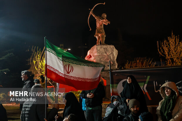 Tehraners hold gathering in confronting US-Israeli aggression
