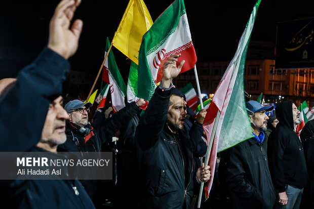 Tehraners hold gathering in confronting US-Israeli aggression
