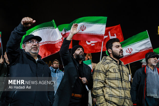 Tehraners hold gathering in confronting US-Israeli aggression
