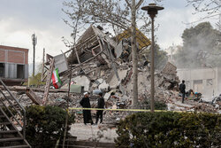 واکنش یک استاد دانشگاه گیلان به بمباران مراکز علمی؛ ما متوقف نمی‌شویم