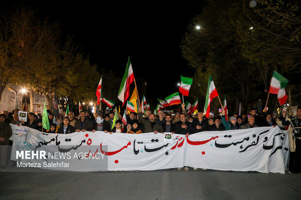 تشییع ناوسالار یکم شهید وردنجانی در شهرکرد
