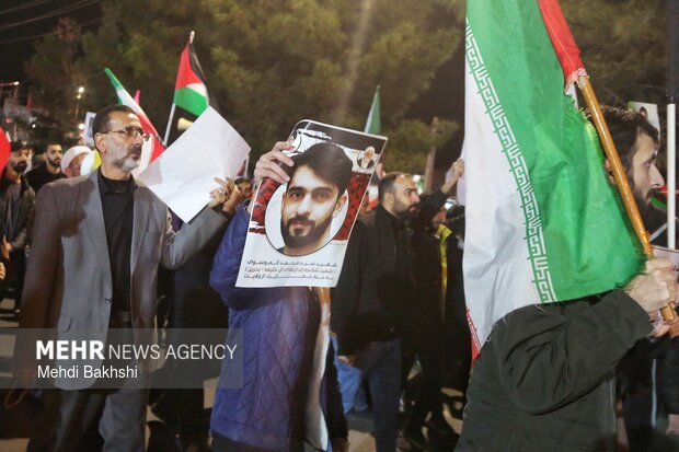 تشییع نمادین شهید جوان بحرینی در قم
