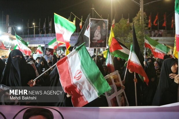 تشییع نمادین شهید جوان بحرینی در قم