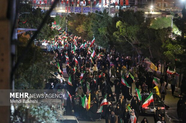 تشییع نمادین شهید جوان بحرینی در قم