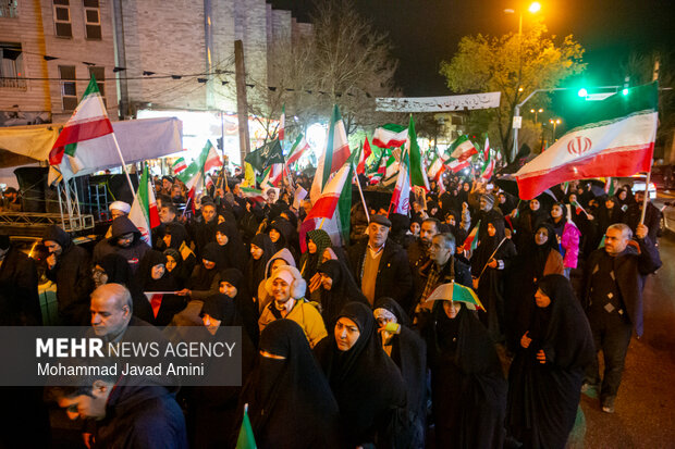 مراسم وداع با شهدای نجف آباد در قزوین